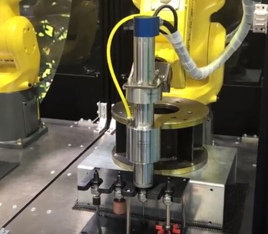 自動(dòng)換刀去毛刺主軸.jpg 自動(dòng)換刀去毛刺主軸.jpg